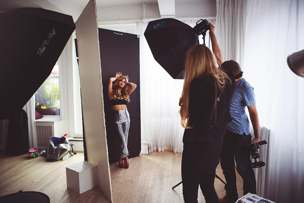 behind-the-scenes-photography-photo-retouching-sample
